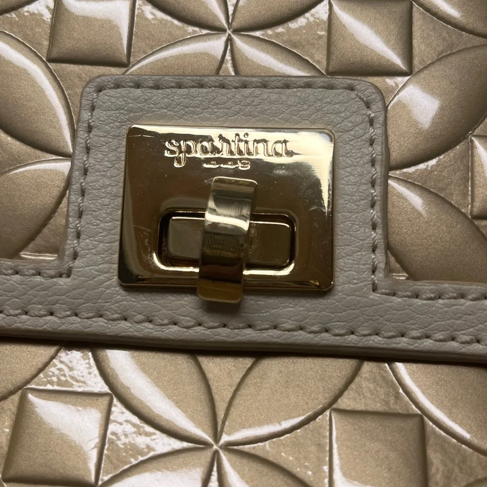 Spartina Gold Leather Clutch Handbag ~ 
Excellent condition - Picture 2 of 9